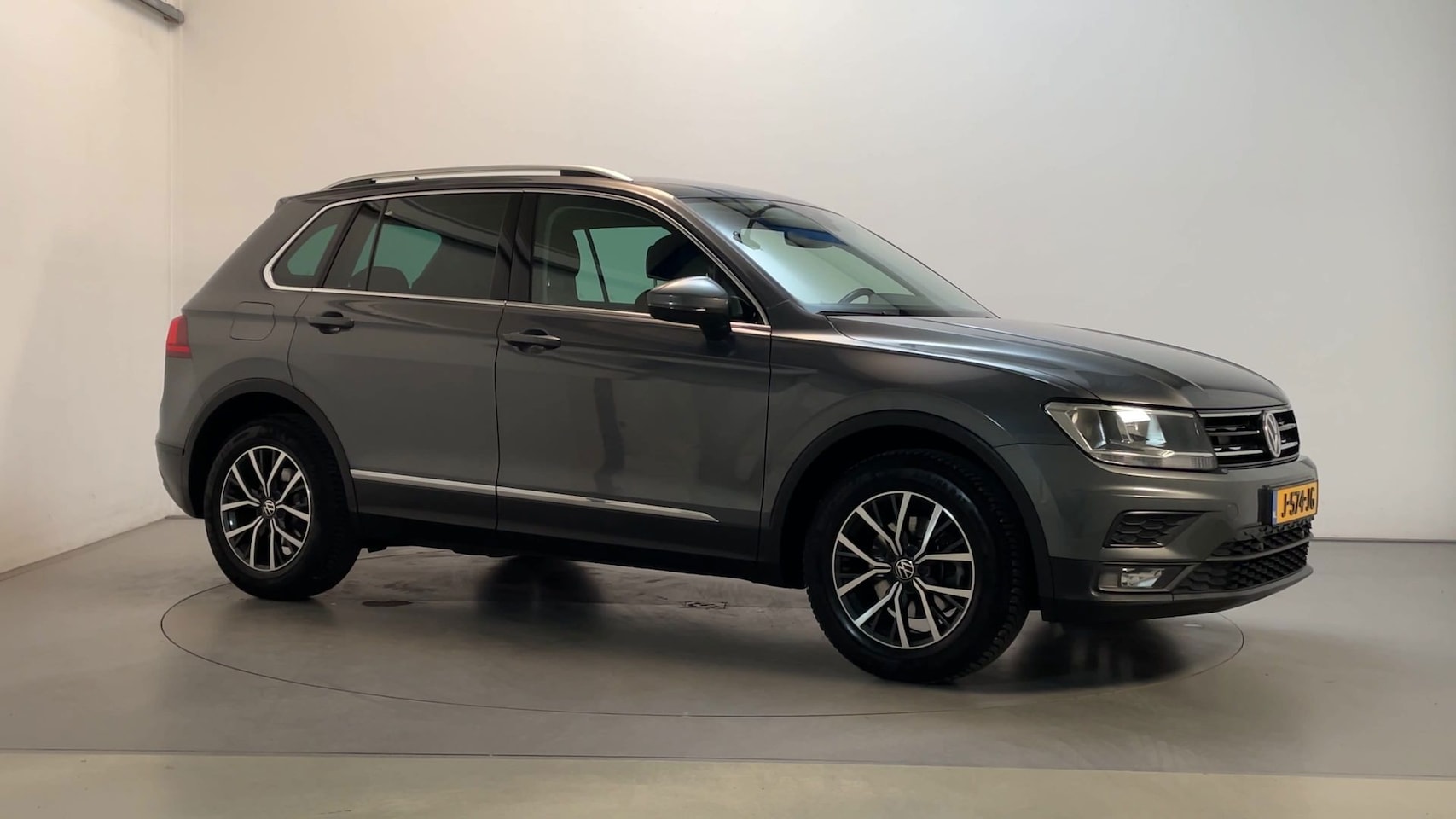 Volkswagen Tiguan - 1.5 TSI 150pk DSG ACT Comfortline Business Navigatie Parkeersensoren DAB+ App-Connect - AutoWereld.nl