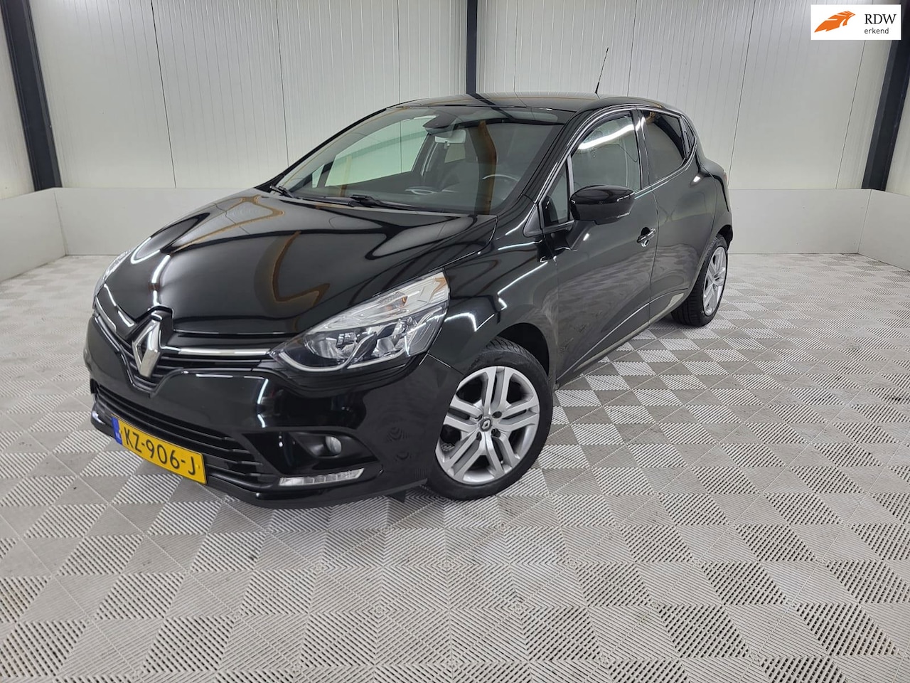 Renault Clio - 0.9 TCe Limited 0.9 TCe Limited, Trekhaak, Navigatie, Parkeersensoren - AutoWereld.nl
