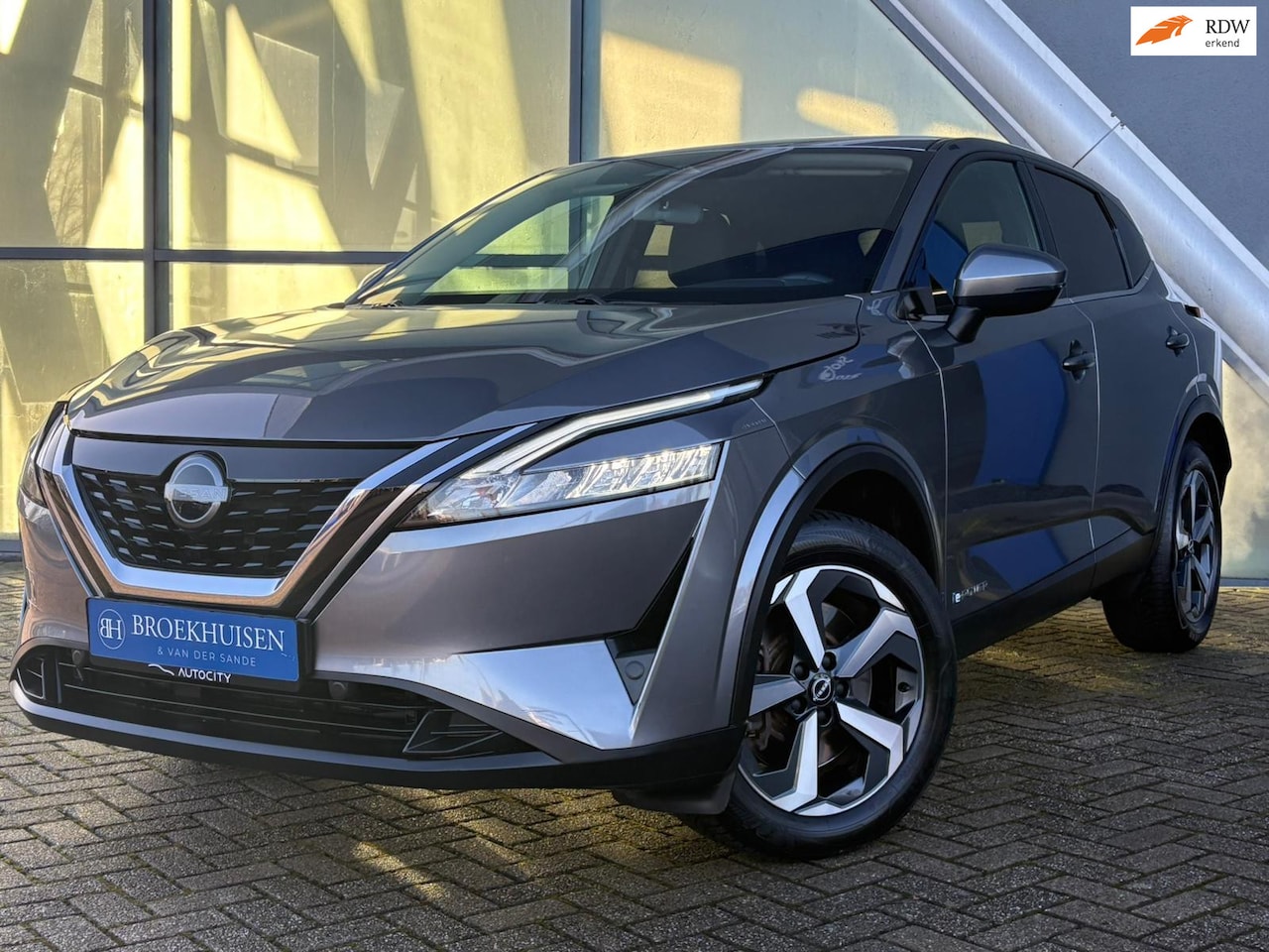 Nissan Qashqai - 1.5 e-Power N-Connecta 190pk Automaat / Camera / Adaptive Cruise Control - AutoWereld.nl