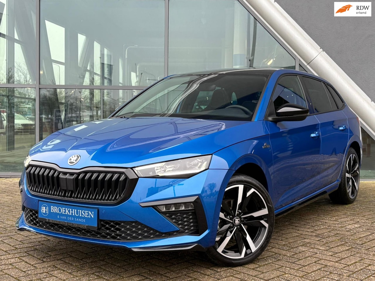 Skoda Scala - 1.5 TSI Monte Carlo 150pk Automaat / Panoramadak / Camera / Stoelverwarming - AutoWereld.nl