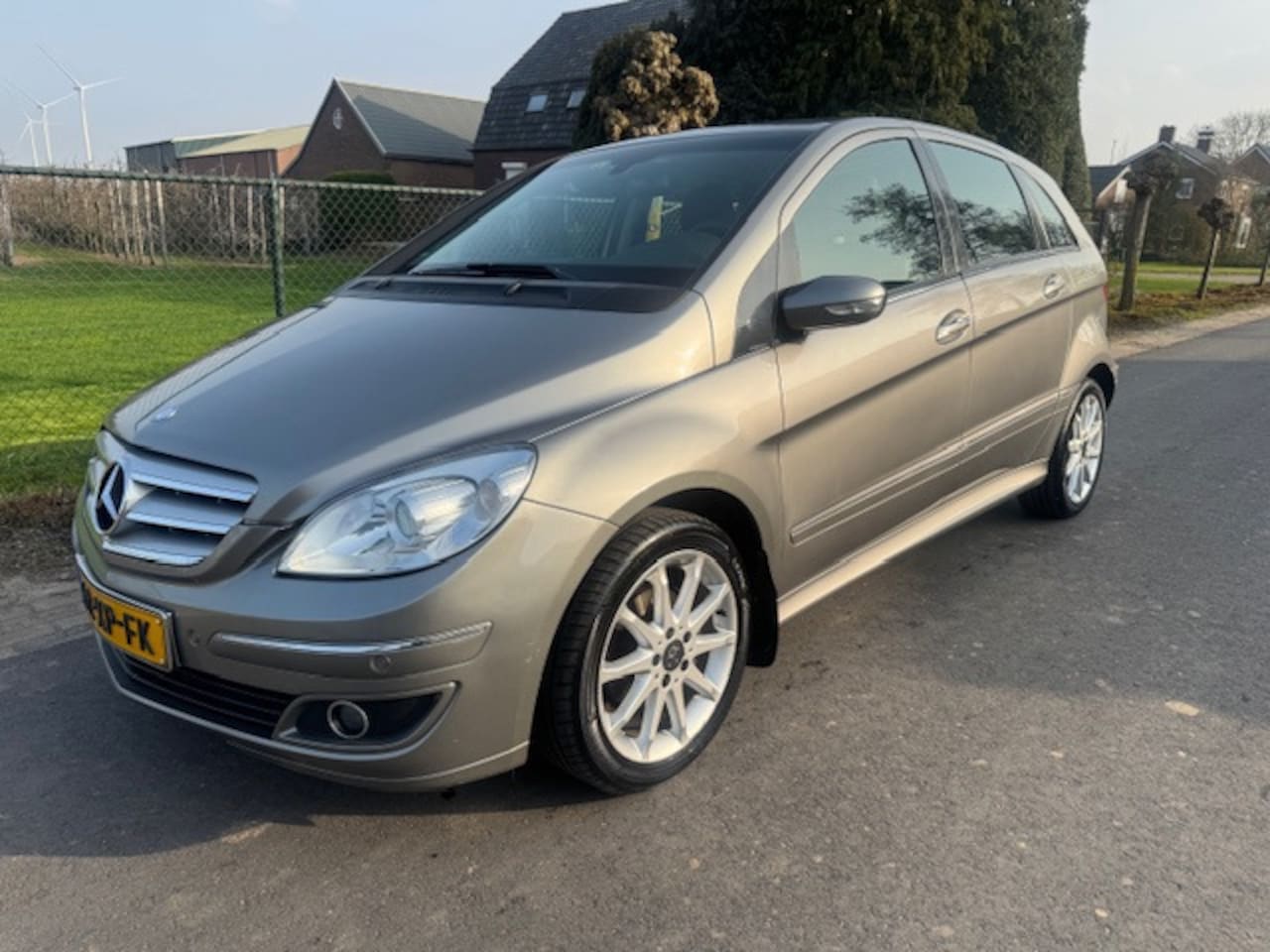 Mercedes-Benz B-klasse - 170 AIRCO/ CRUISE/ XENON / TREKHAAK / LM VELGEN - AutoWereld.nl