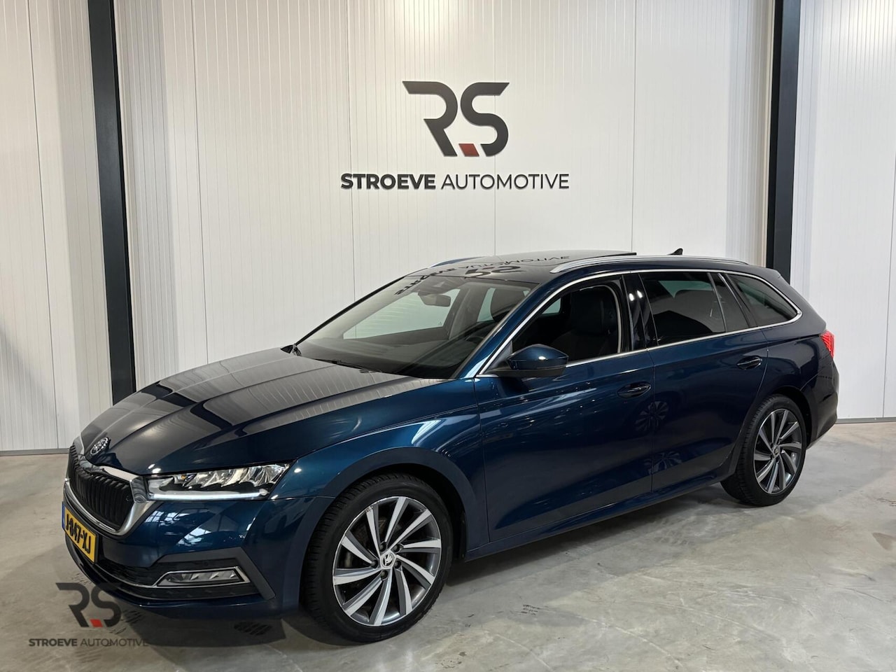 Skoda Octavia Combi - Buss Edition Plus | Navi | Pano | LED | Camera | ACC | PDC | Virtual | Trekh | 1e Eig | Or - AutoWereld.nl