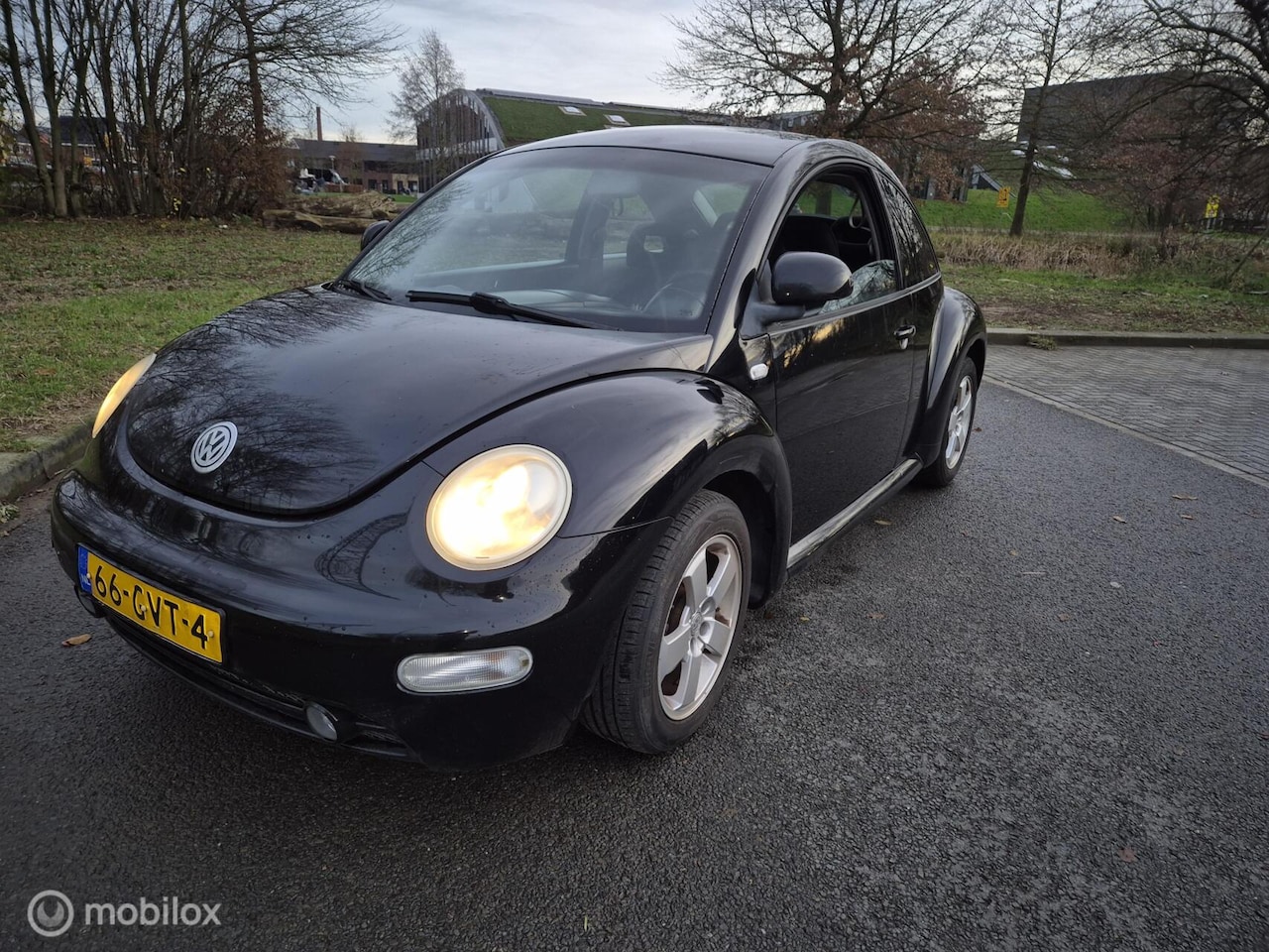 Volkswagen New Beetle - 2.0 Highline 2.0 Highline - AutoWereld.nl