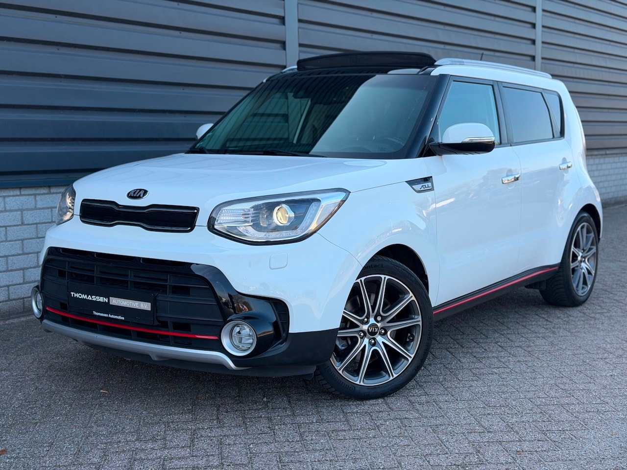 Kia Soul - 1.6 TDGI | 204PK | Automaat | Pano | Navi | Cruise | apk - AutoWereld.nl