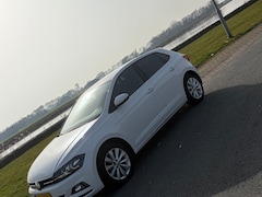 Volkswagen Polo - 1.0 TSI Comfortline Turbo