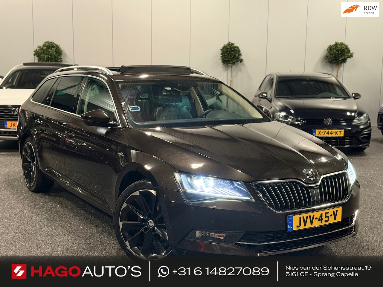 Skoda Superb Combi - 1.8 TSI Laurin & Klement LED/PANO/CARPLAY/NAVI/KEYLESS/DCC/TREKHAAK/BLIND-SPOT/ACC/FRONT-A - AutoWereld.nl