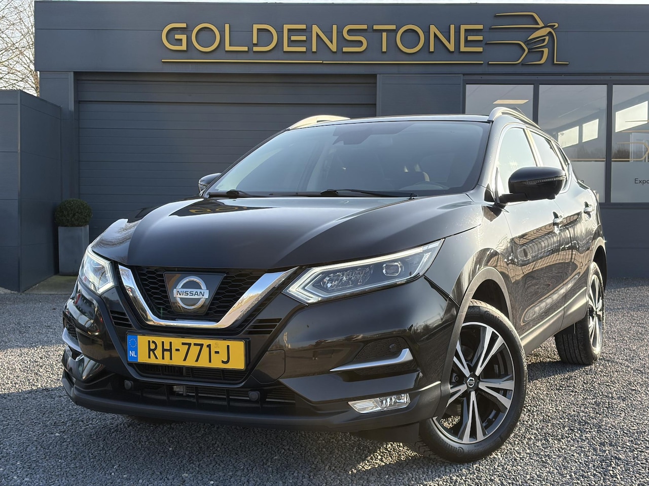 Nissan Qashqai - 1.2 N-Connecta 360° Camera,Pano,Navi,Keyless,6 Bak,Clima,Cruise,Pdc V+A,116pk,2e Eigenaar, - AutoWereld.nl