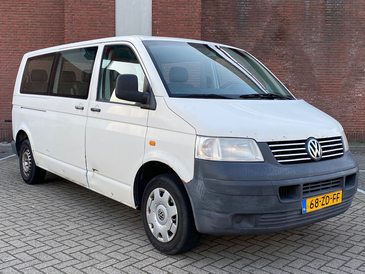 Volkswagen Transporter Kombi - 1.9 TDI L2H1|9 PERSOONS | AIRCO - AutoWereld.nl