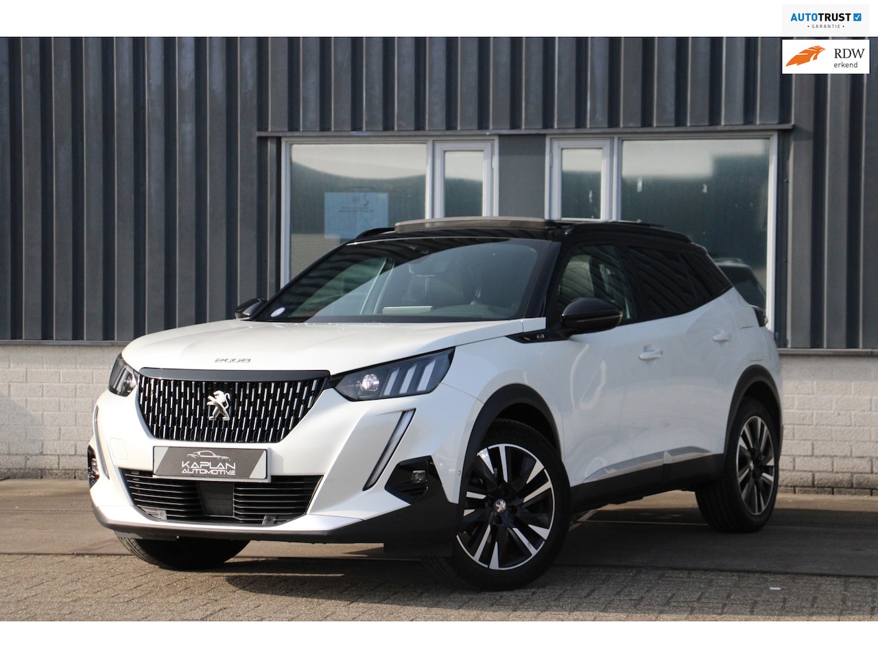 Peugeot 2008 - 1.2 GT 155PK Leder Pano Massage Trekhaak Stoelverw ACC Parelmoer Garantie - AutoWereld.nl