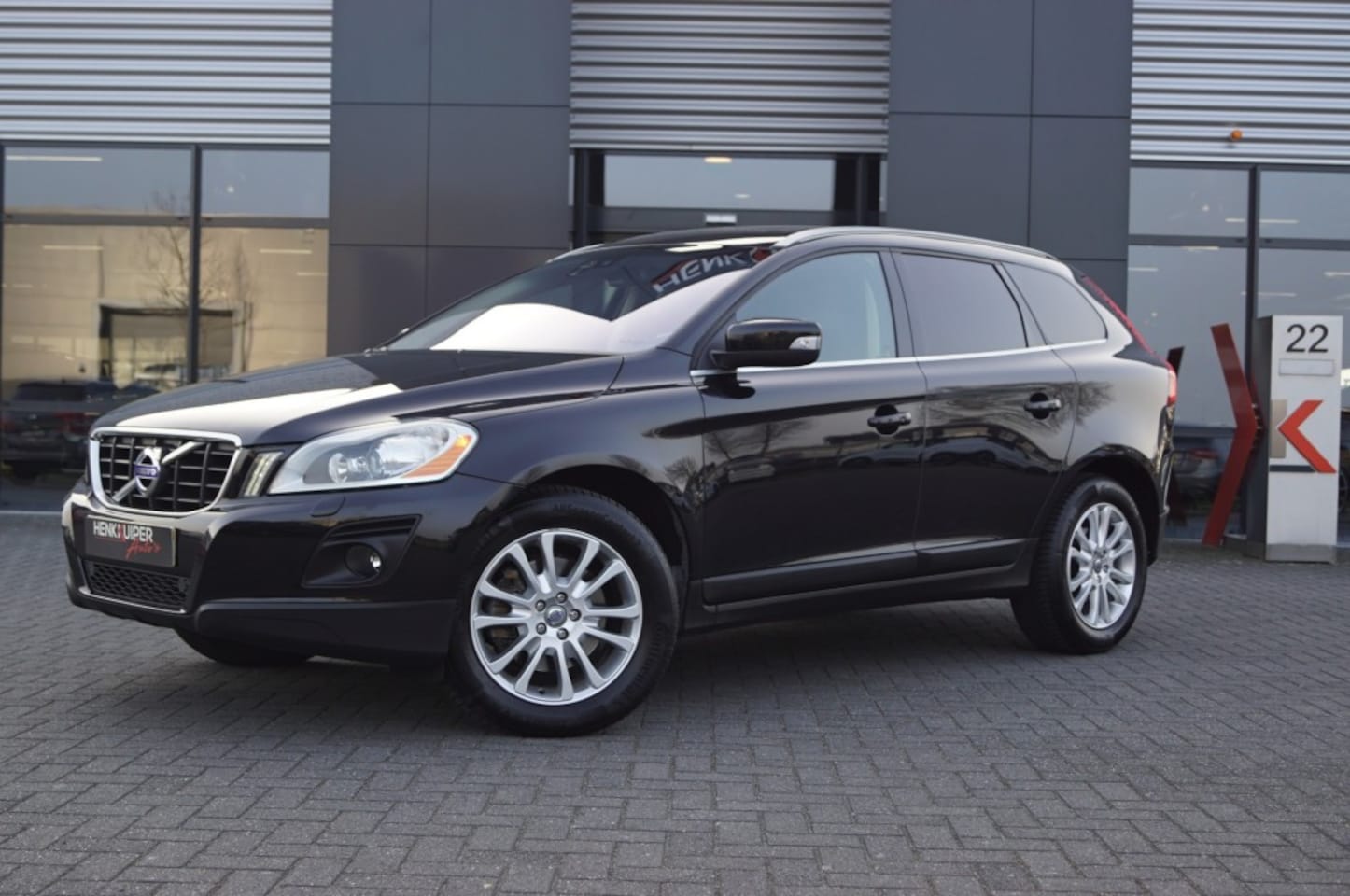 Volvo XC60 - 3.0 T6 AWD Summum / Leer / Trekhaak / Xenon / Nw. APK - AutoWereld.nl