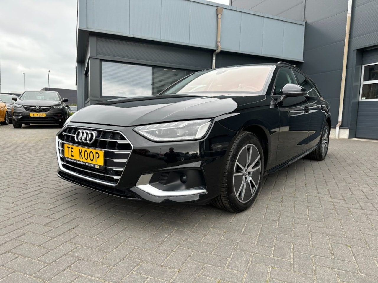 Audi A4 Avant - A4-Avant 35 TFSi Business Edition Camera Leder - AutoWereld.nl