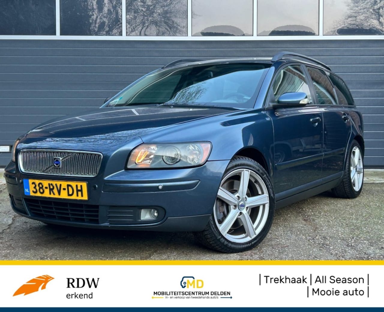 Volvo V50 - 2.5 T5 MOMENTUM / All Season / Trekhaak / - AutoWereld.nl