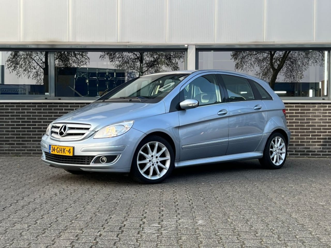 Mercedes-Benz B-klasse - LPG - Airco - Trekhaak - Radio - Auto. verlichting - Onderhouden - AutoWereld.nl