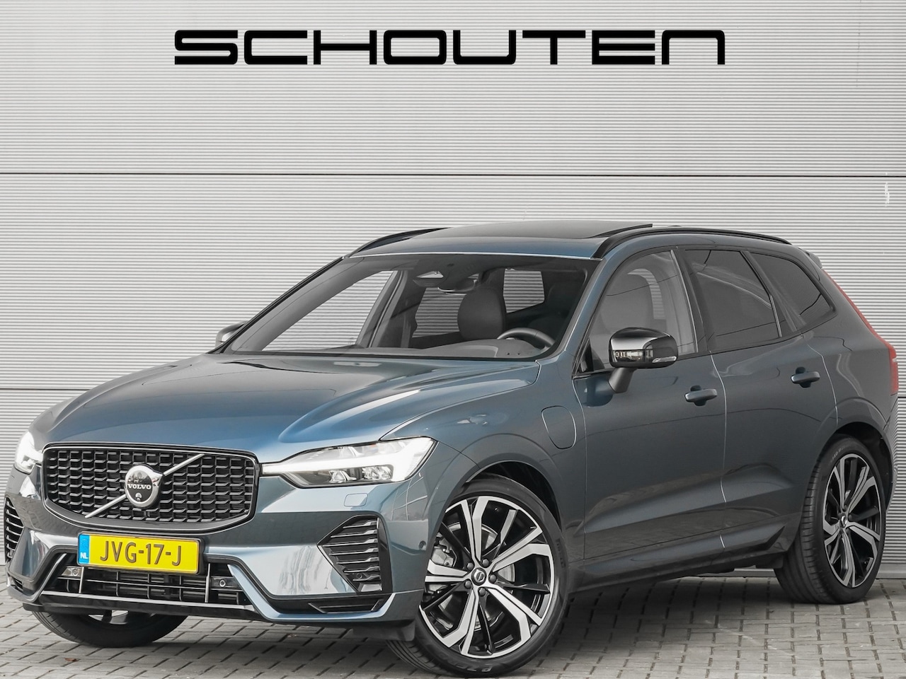 Volvo XC60 - 2.0 T8 Plug-in hybrid AWD Ultra Dark Pano Luchtvering H/K 21" - AutoWereld.nl