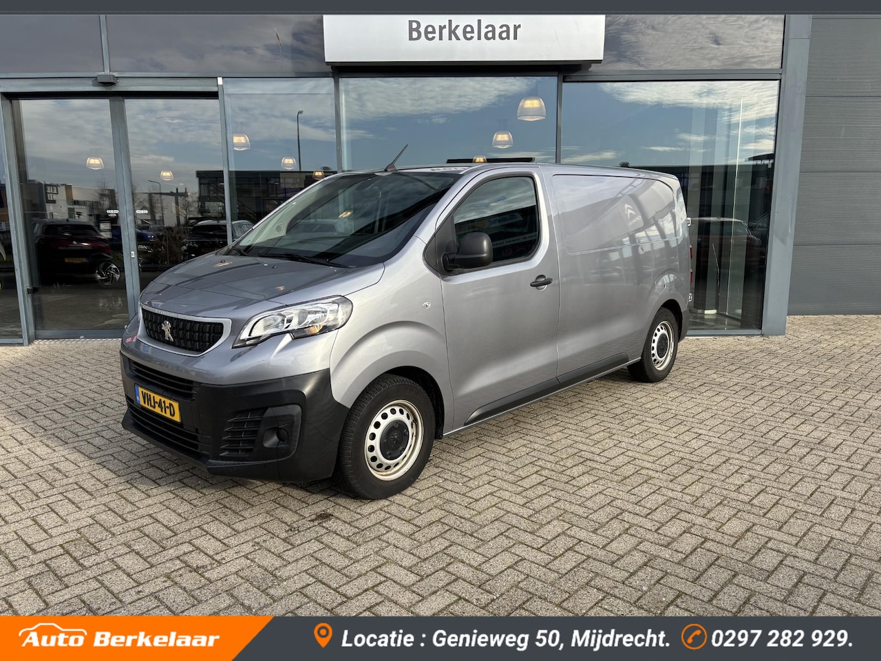 Peugeot Expert - 1.5 BlueHDI 100 Standard Premium | Comfort Scheidingswand | Bank | Betimmering - AutoWereld.nl