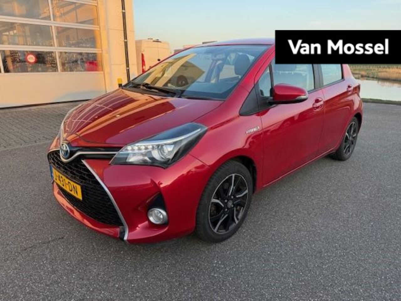 Toyota Yaris - 1.5 Hybrid Dynamic | NIEUW BINNEN | Automaat | Camera Achter | cruise Control | Climate Co - AutoWereld.nl