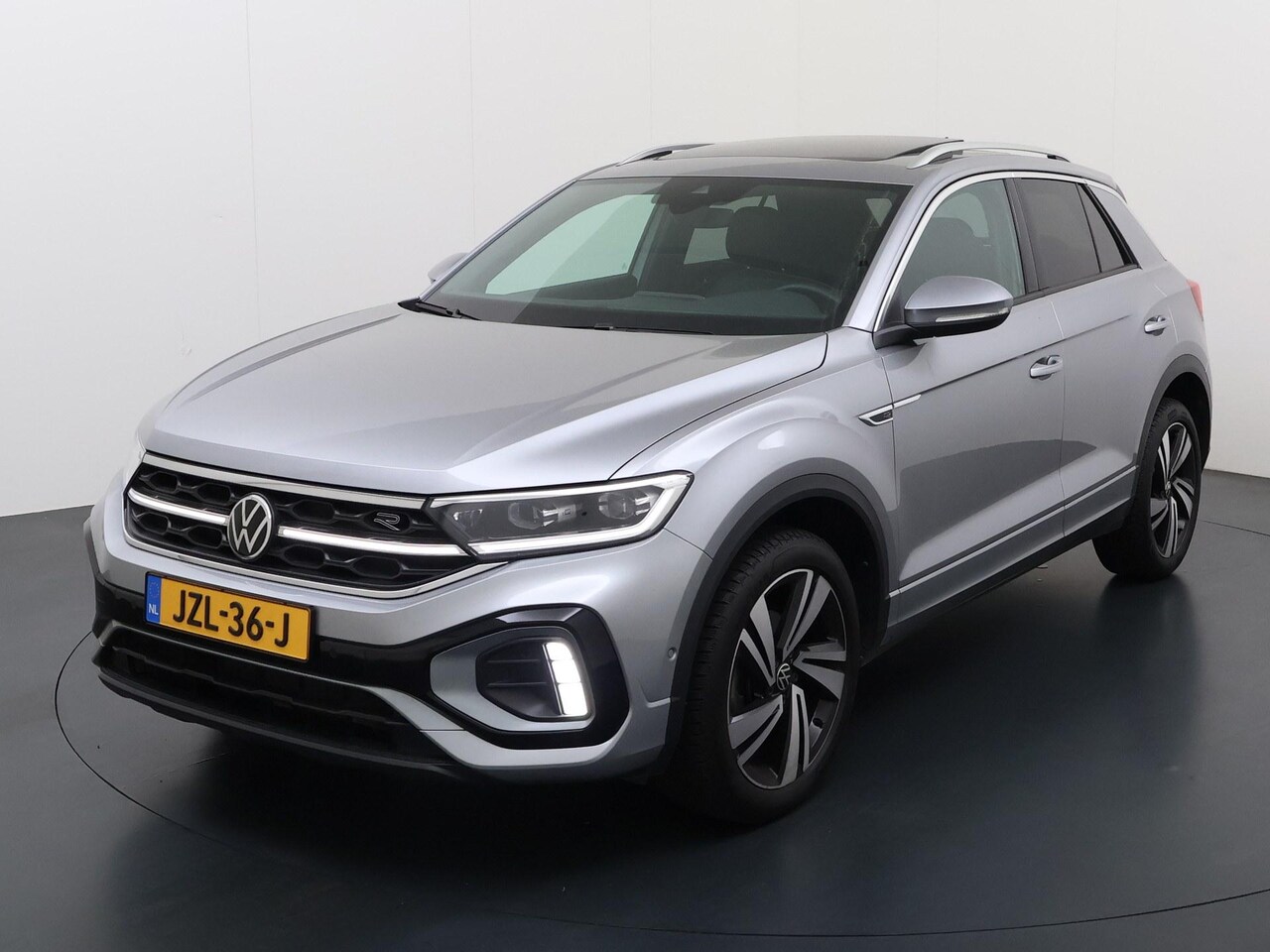 Volkswagen T-Roc - 1.5 TSI R-Line Business 1.5 TSI R-Line Business+ - AutoWereld.nl