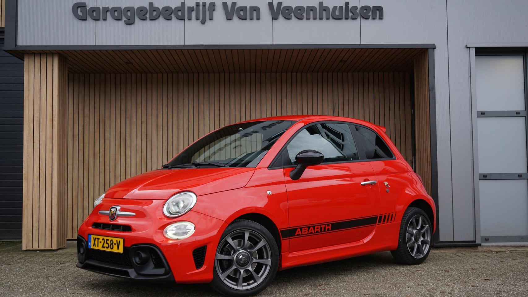 Abarth 595 - 1.4 T-Jet 145pk Virtual Cockpit 16inch LM *Magneti Marelli Exhaust* 45183km! *NL Auto* - AutoWereld.nl