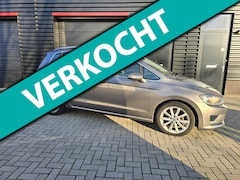 Volkswagen Golf Sportsvan - 2.0 TDI Highline | AUTOMAAT | PDC | NAVIGATIE | CAMERA | ELEC. PAKKET