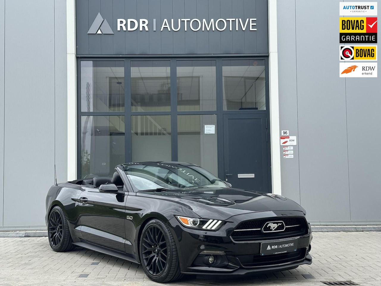 Ford Mustang Convertible - USA 5.0 V8 | 50 Year edition | - AutoWereld.nl