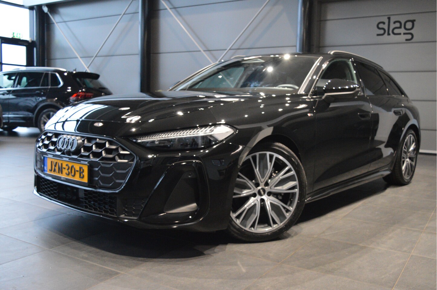 Audi A5 Avant - 40 TDI 3X S-LINE navi keyless camera led 19 inch 204 pk !! - AutoWereld.nl