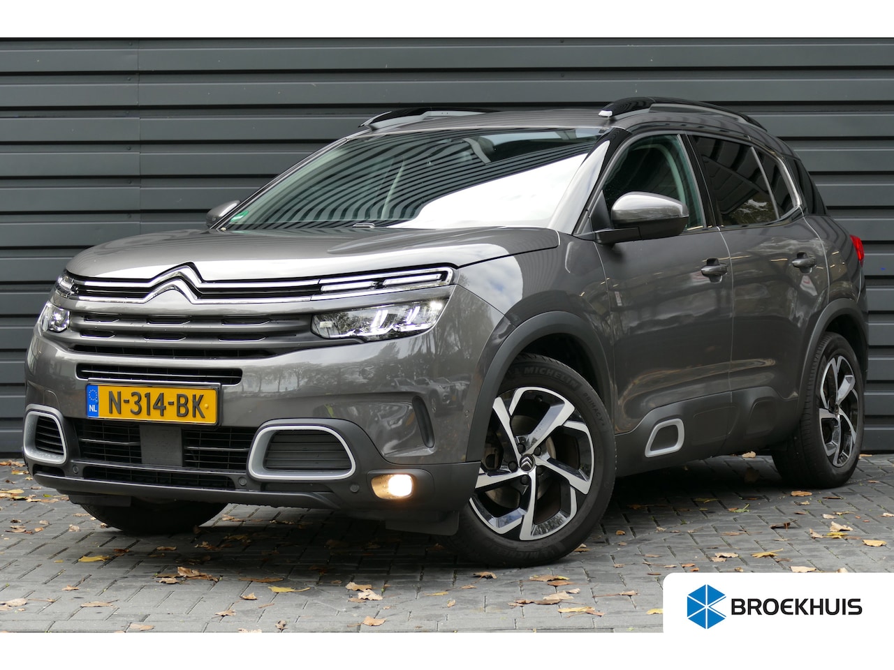 Citroën C5 Aircross - 1.2 PURETECH 130PK SHINE AUTOMAAT / NAVI / LED / PDC / 18"LMV / CAMERA / AFN. TREKHAAK / S - AutoWereld.nl