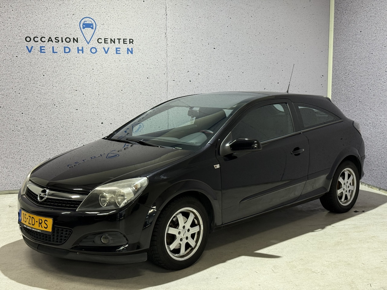 Opel Astra GTC - 1.6 Temptation // MEENEEMPRIJS // APK 19-12-2026 - AutoWereld.nl