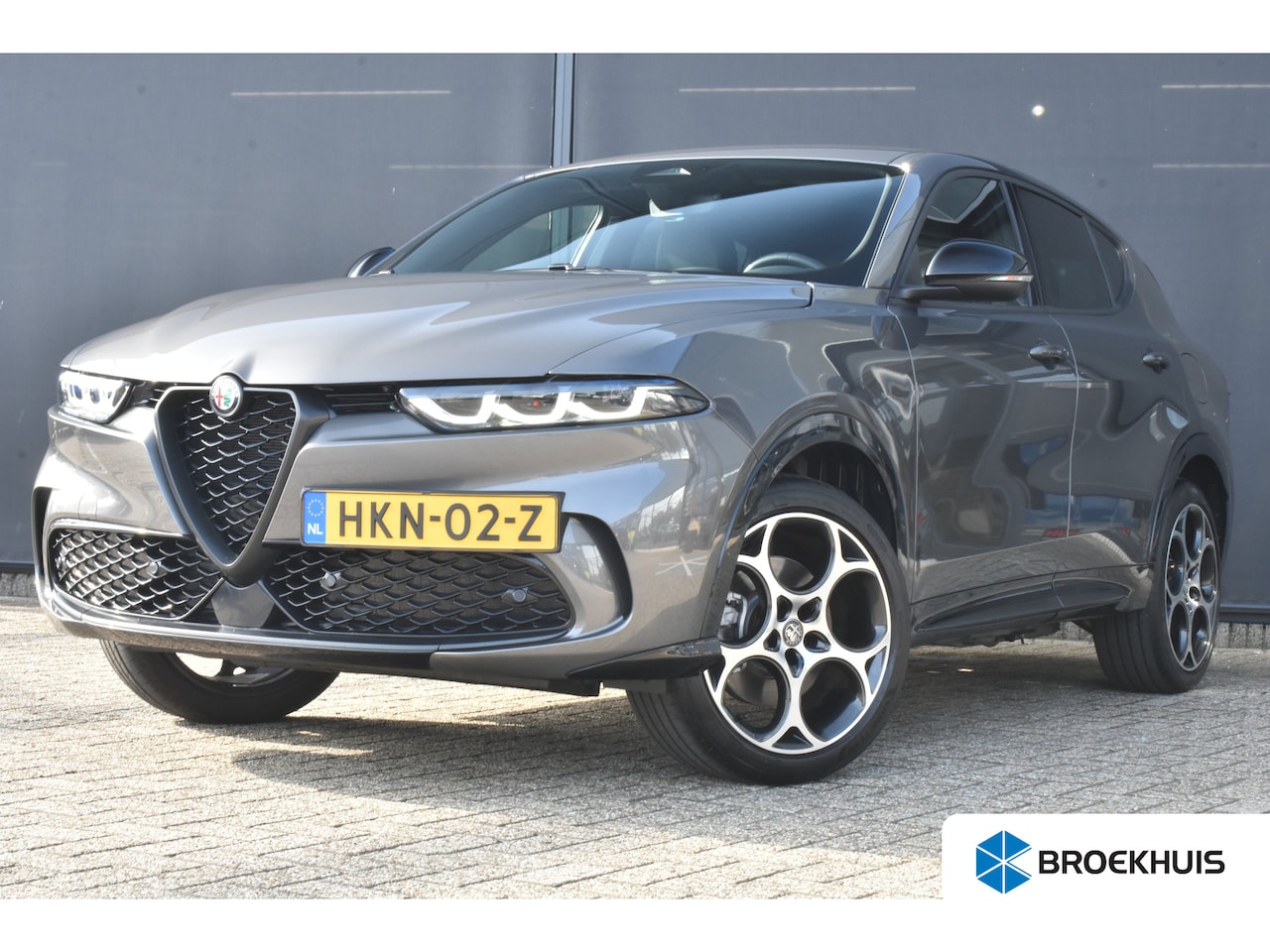Alfa Romeo Tonale - 1.3T PHEV Sprint Q4 280pk | Afn. Trekhaak | Stuur/Stoelverwarming | Navigatie | 19"LMV | A - AutoWereld.nl