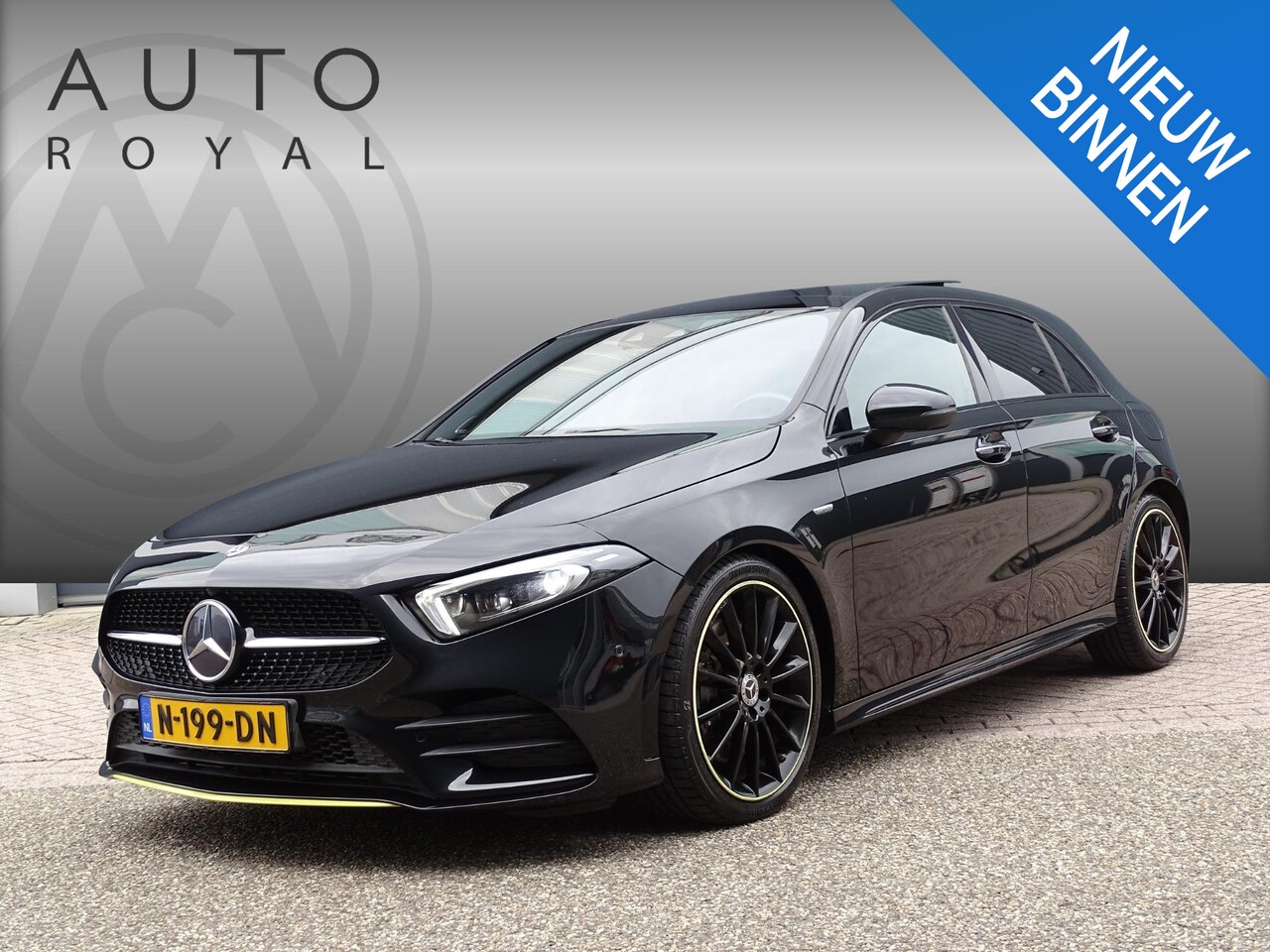 Mercedes-Benz A-klasse - 250 Premium Plus EDITION 1 |AMG-PAKKET|PANORAMADAK|SFEERVERLICHTING|360 CAMERA|ELEKTRISHE - AutoWereld.nl