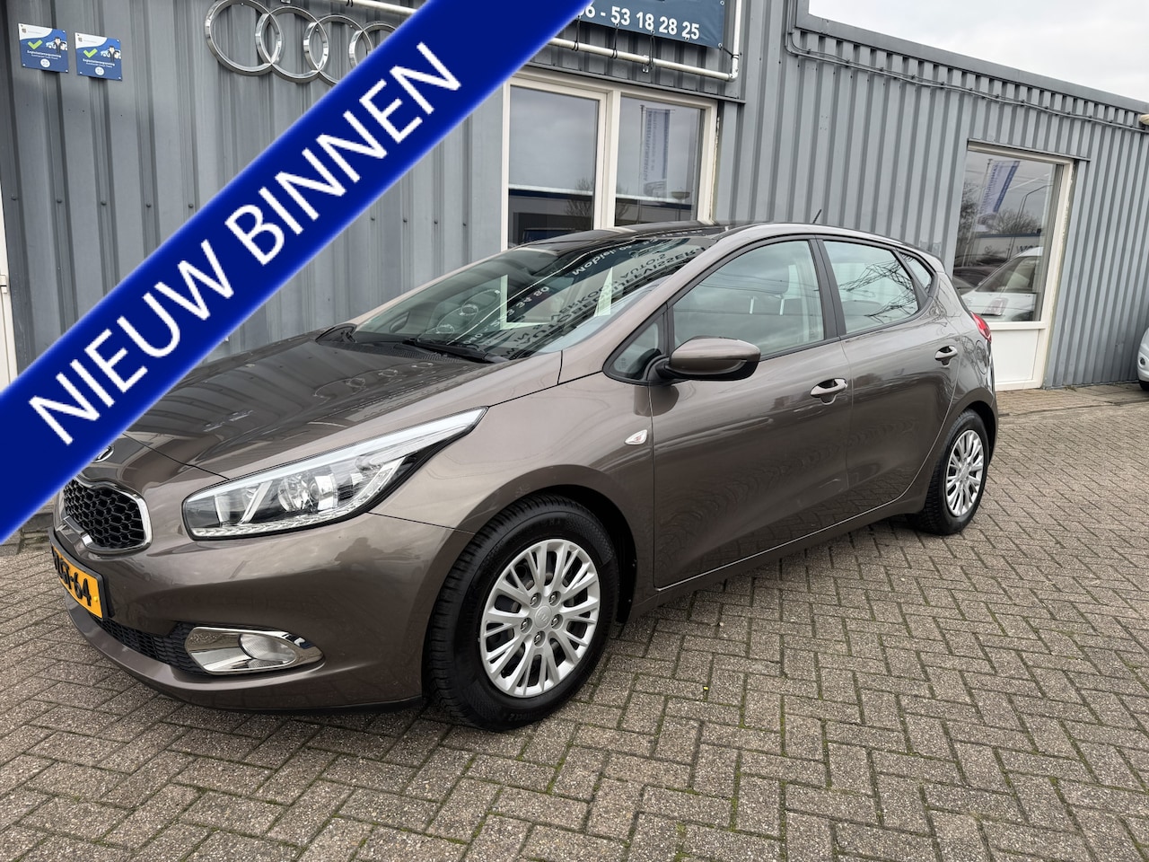 Kia Cee'd - 1.6 GDI ComfortLine 1.6 GDI ComfortLine - AutoWereld.nl