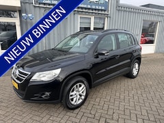 Volkswagen Tiguan - 1.4 TSI Comfort&Design 4Motion