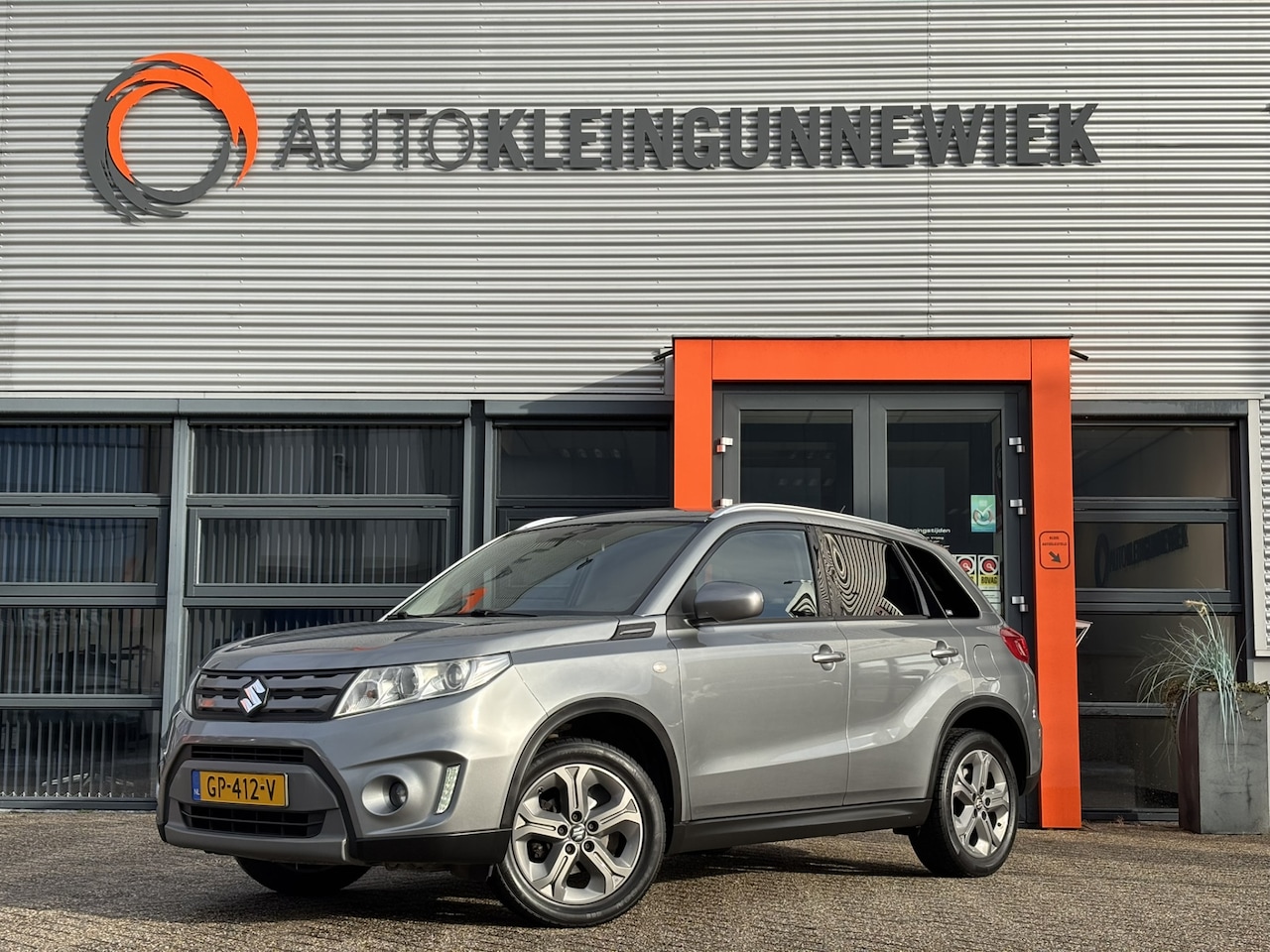 Suzuki Vitara - 1.6 Exclusive / Trekhaak Afneembaar / Camera / Applecarplay / Navi / Cruise Control / Alls - AutoWereld.nl