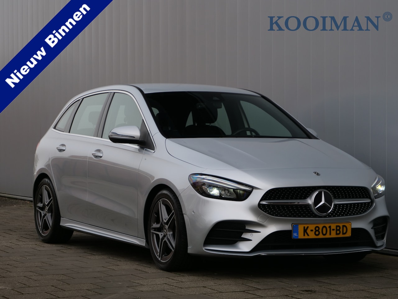 Mercedes-Benz B-klasse - 180 Business Solution AMG 136 Pk Automaat Navigatie / DAB / Apple Carplay / Camera / Stoel - AutoWereld.nl
