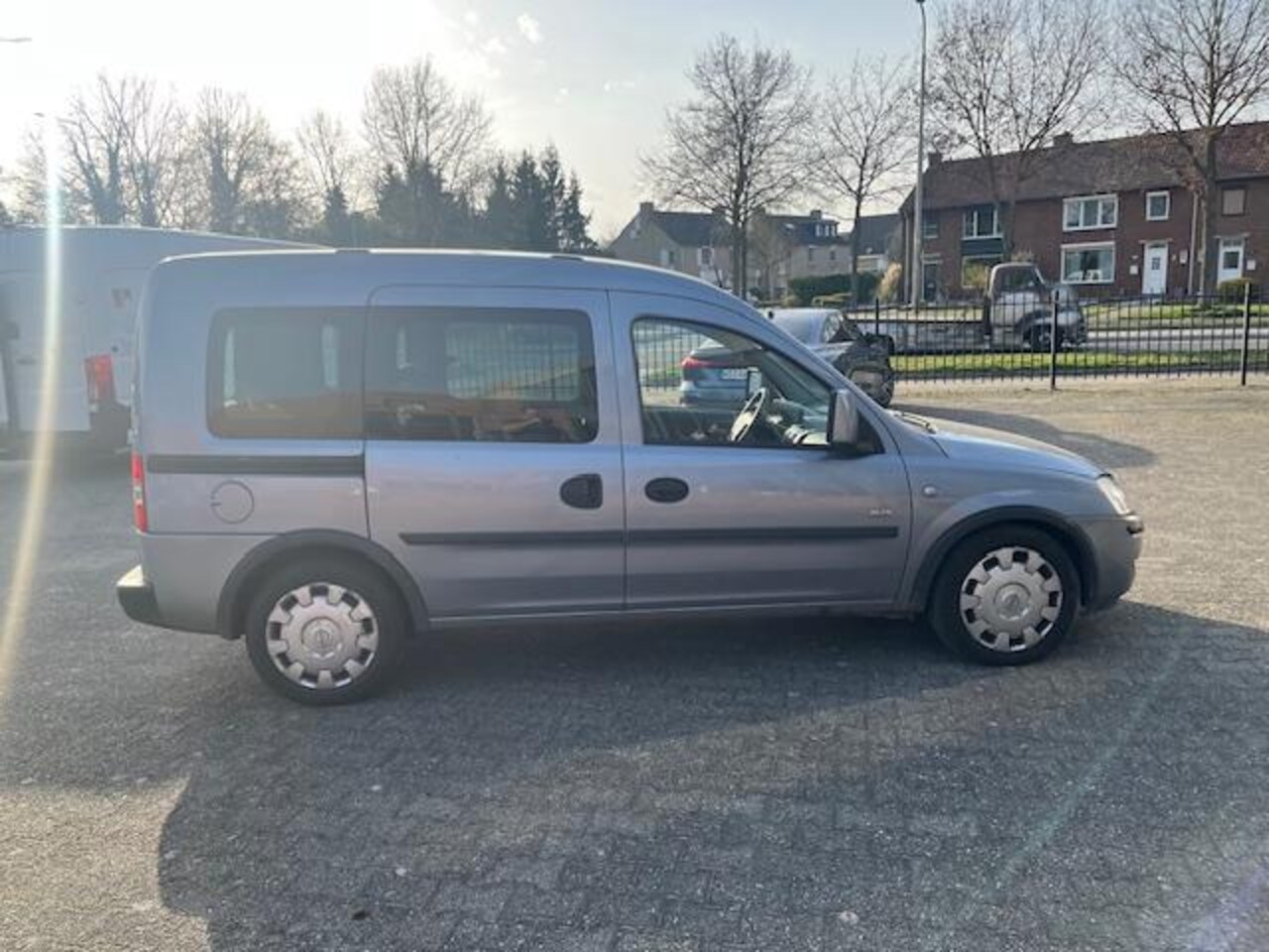 Opel Tour - 1.4-16V Enjoy 1.4-16V Enjoy, Airco, motor loopt niet goed