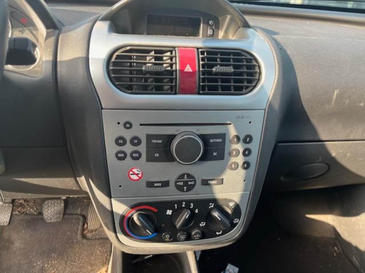 Opel Tour - 1.4-16V Enjoy 1.4-16V Enjoy, Airco, motor loopt niet goed
