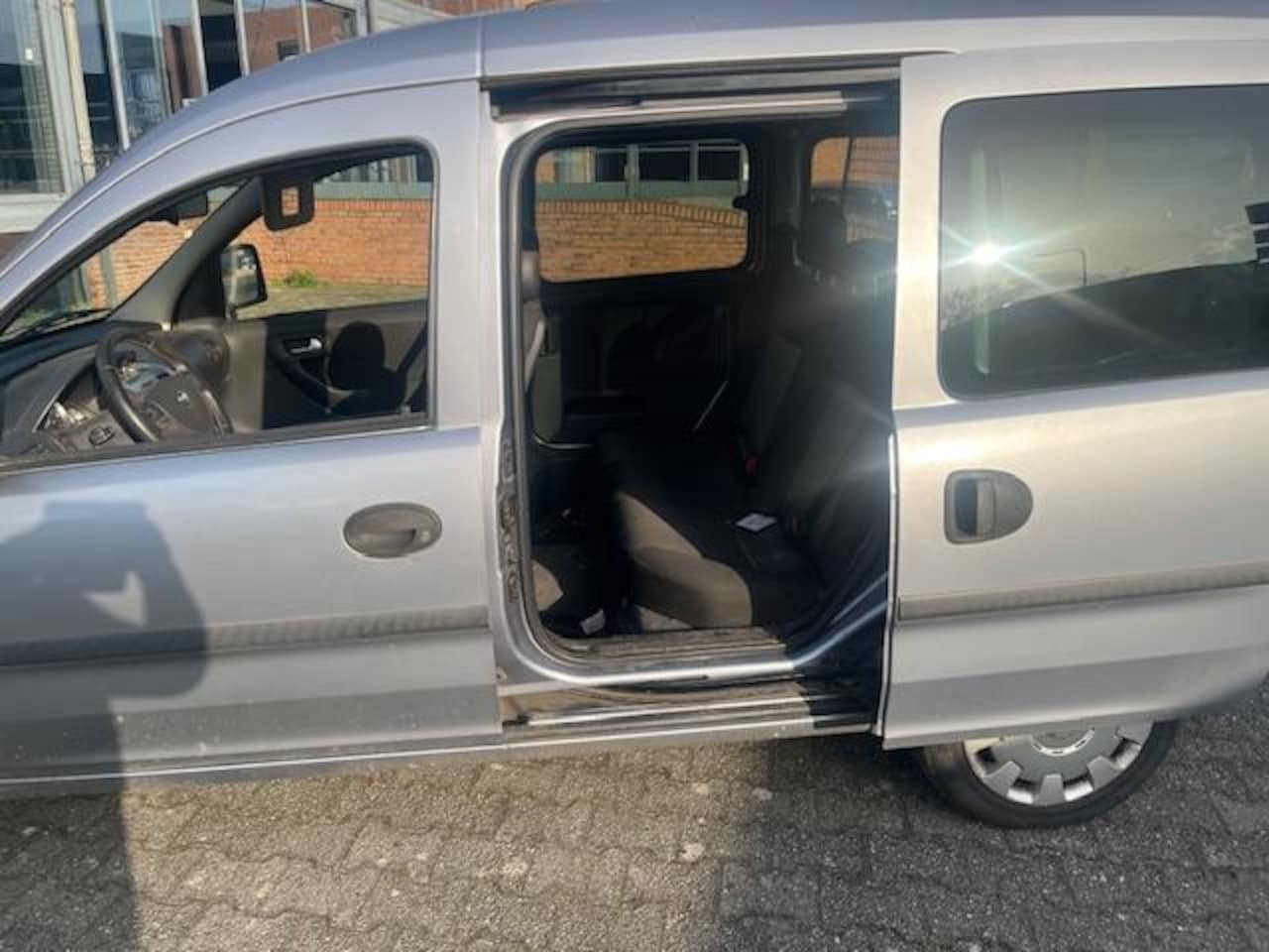 Opel Tour - 1.4-16V Enjoy 1.4-16V Enjoy, Airco, motor loopt niet goed