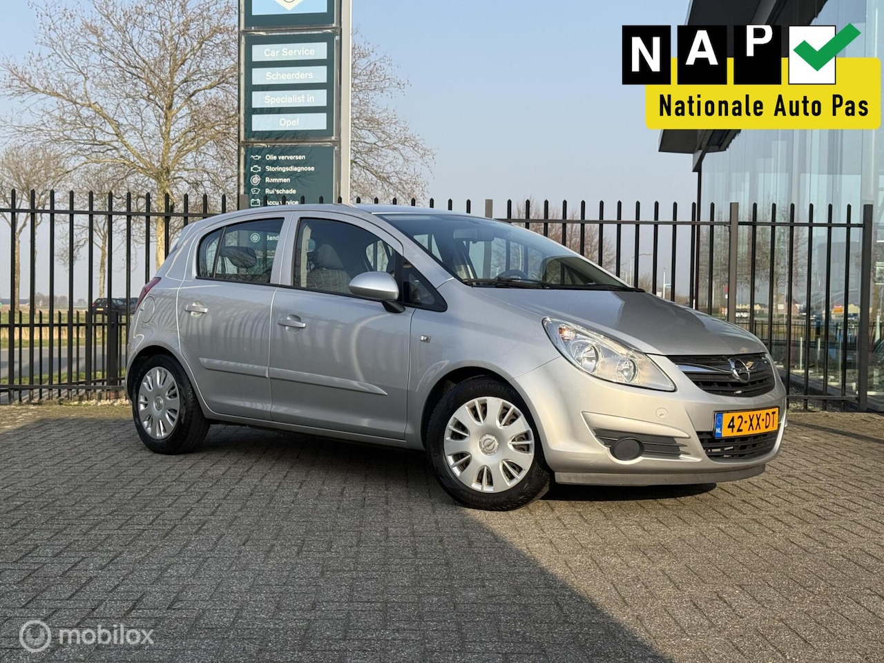 Opel Corsa - 1.2-16V Enjoy | Airco | 5-deurs | 1e eigenaar - AutoWereld.nl