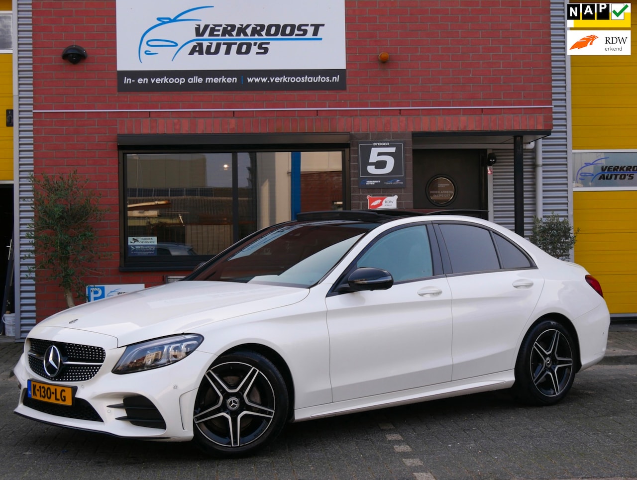 Mercedes-Benz C-klasse - 180 Business Solution AMG.pano.leder.360.cam - AutoWereld.nl