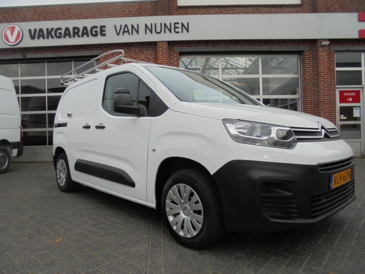 Citroën Berlingo - 1.5 HDI Control||Imperiaal||Trekhaak||Euro6||Cruise||Airco|| - AutoWereld.nl
