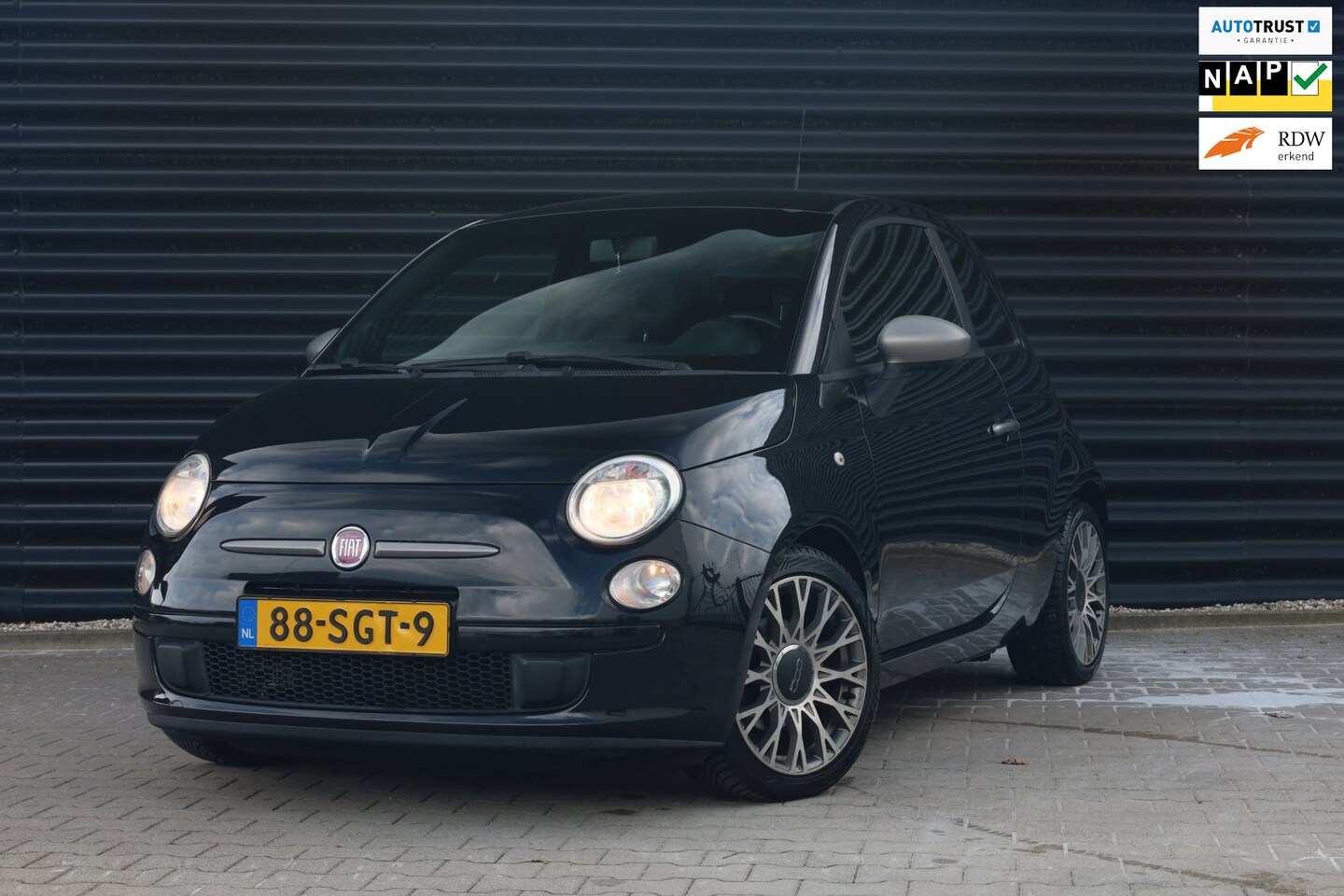 Fiat 500 - 0.9 TwinAir Plus / Airco / Elektrische ramen / Half leder - AutoWereld.nl