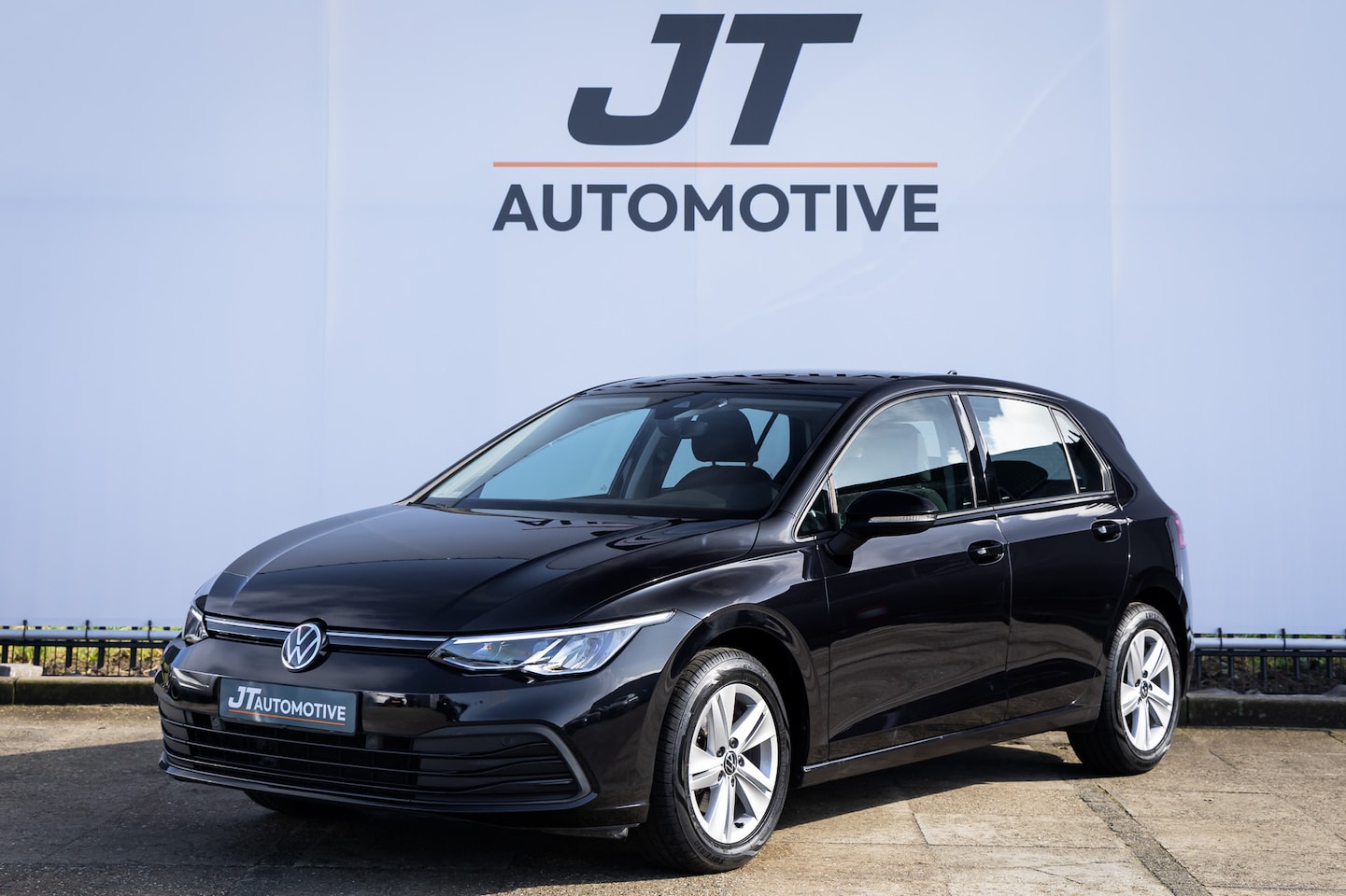 Volkswagen Golf - 1.0 eTSI Life Bns Adaptive Cruise | Camera | PDC | CarPlay - AutoWereld.nl