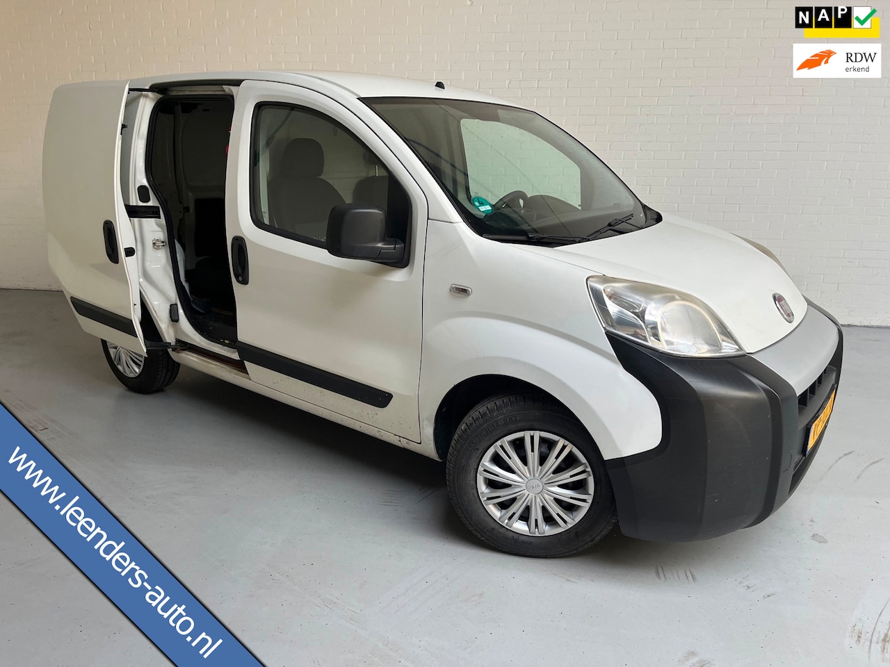 Fiat Fiorino - MARGE GEEN BTW 1.3 MJ, Airco, Schuifdeur, Parkeersensors, NETTE BUS! RIJD EN SCHAKELD GOED - AutoWereld.nl