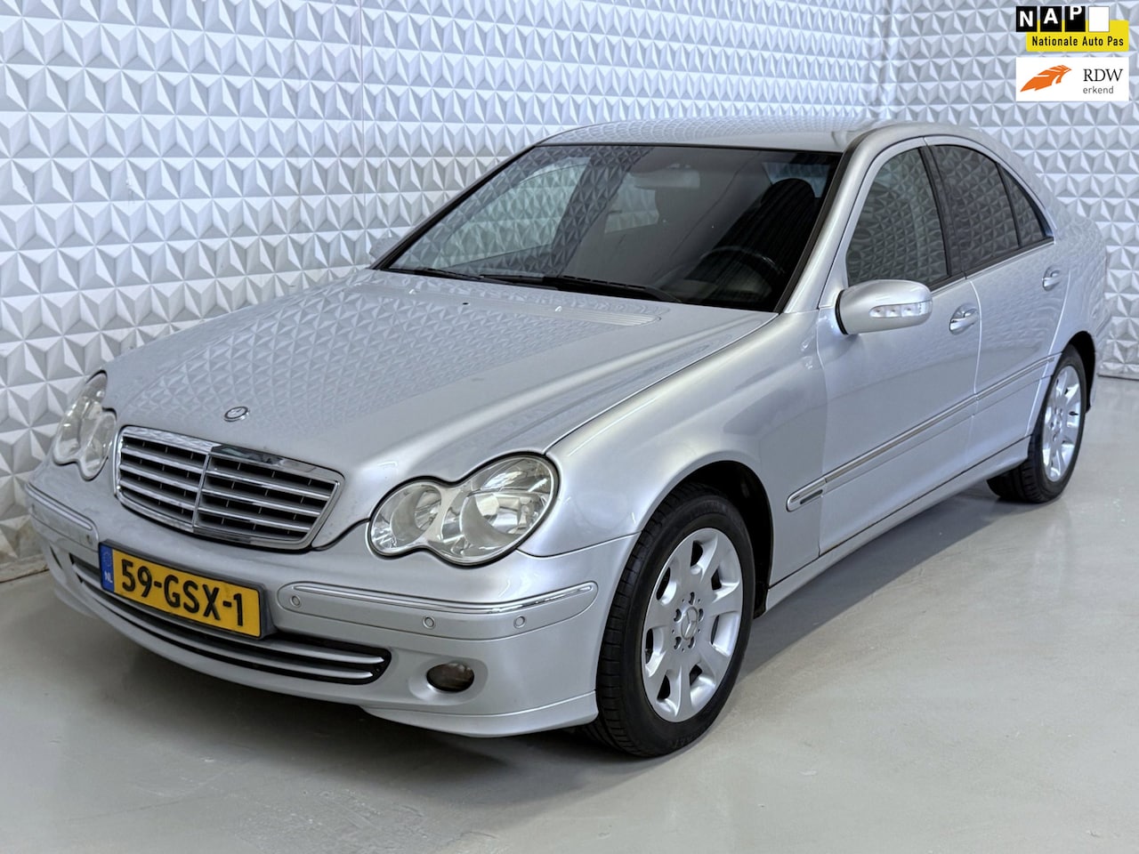 Mercedes-Benz C-klasse - 200 K. Elegance Sedan / AUTOMAAT (2008) - AutoWereld.nl