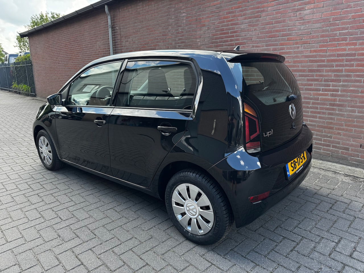 Volkswagen Up! - 1.0 BMT move up! AIRCO/DAB/ALL SEASON