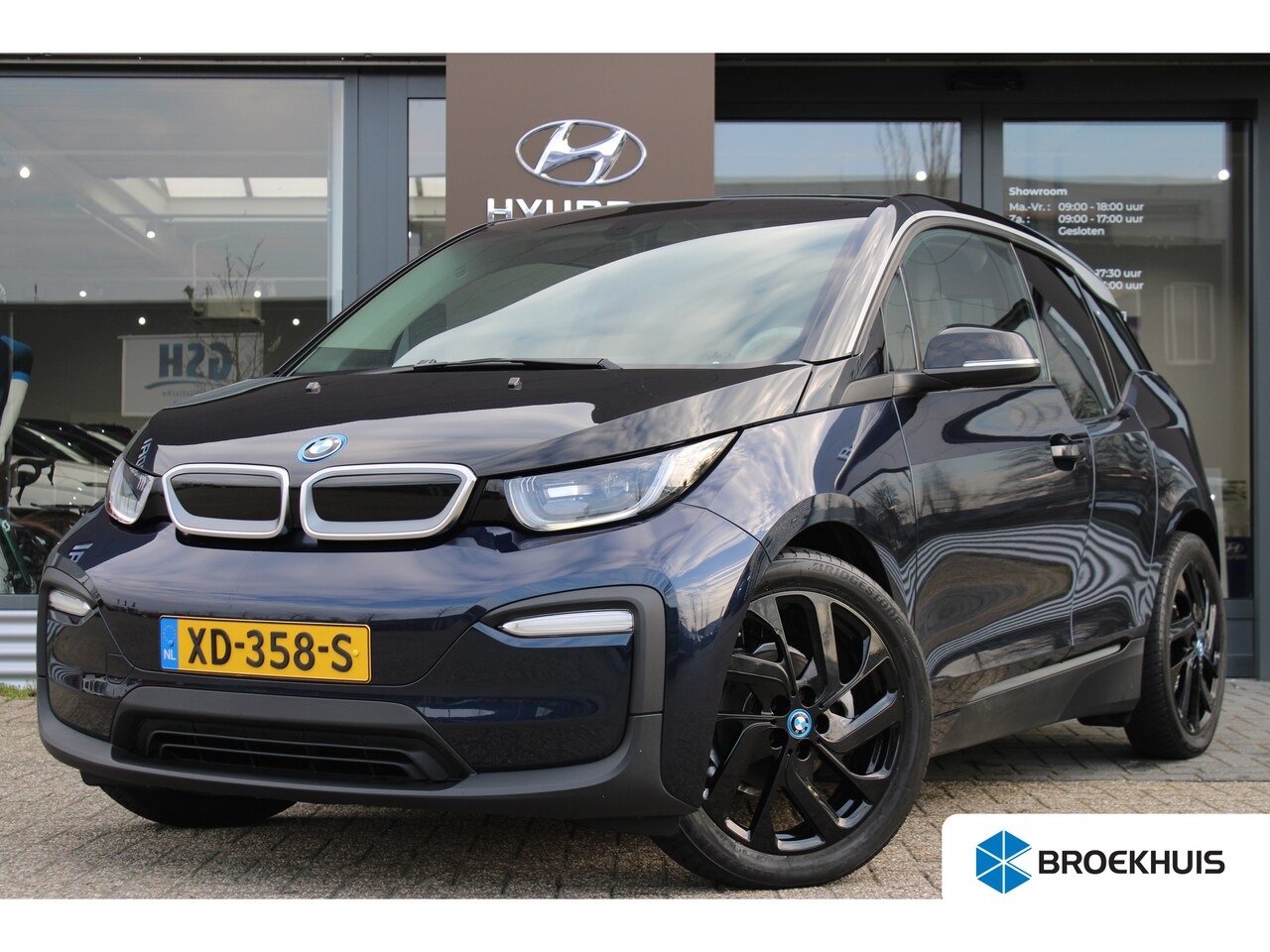 BMW i3 - Basis iPerformance 94Ah 33 kWh | Harman Kardon | Lichtmetalen velgen multi-spaaks 19" | Pa - AutoWereld.nl