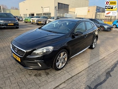 Volvo V40 Cross Country - 1.6 T4 Momentum, Navi, NAP, Trekhaak, Dealer auto