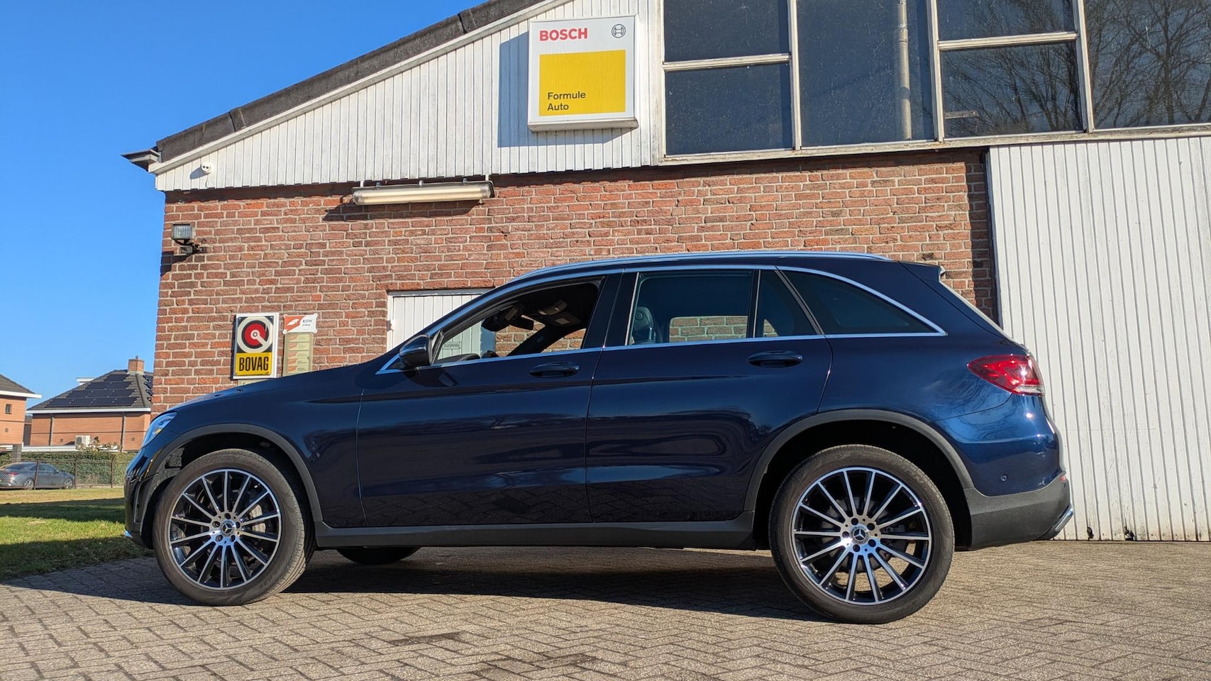 Mercedes-Benz GLC-klasse - 300e 4MATIC Premium Plus - AMG - trekhaak - AutoWereld.nl