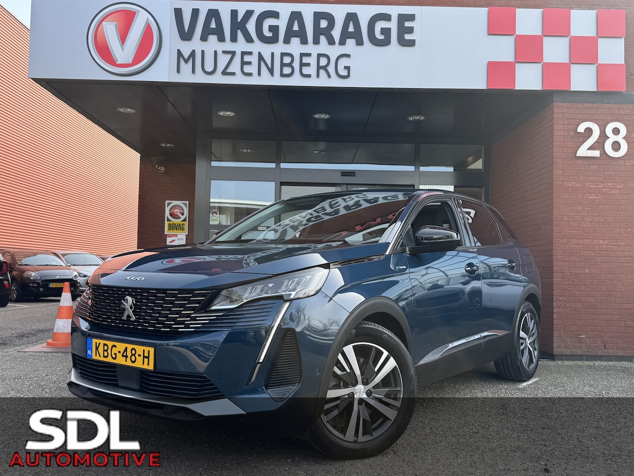 Peugeot 3008 - 1.6 HYbrid 225 Allure // NAVI // CLIMA // CRUISE // CAMERA // APPLE CARPLAY - ANDROID AUTO - AutoWereld.nl