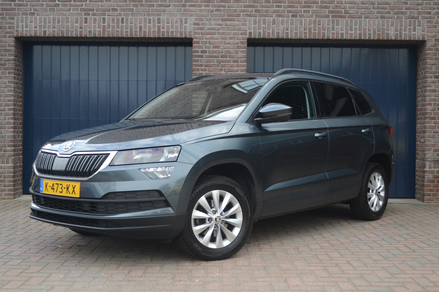 Skoda Karoq - 1.0 TSI Business Edition | Carplay | Cruise | Navigatie | Keyless start | NL-Auto - AutoWereld.nl
