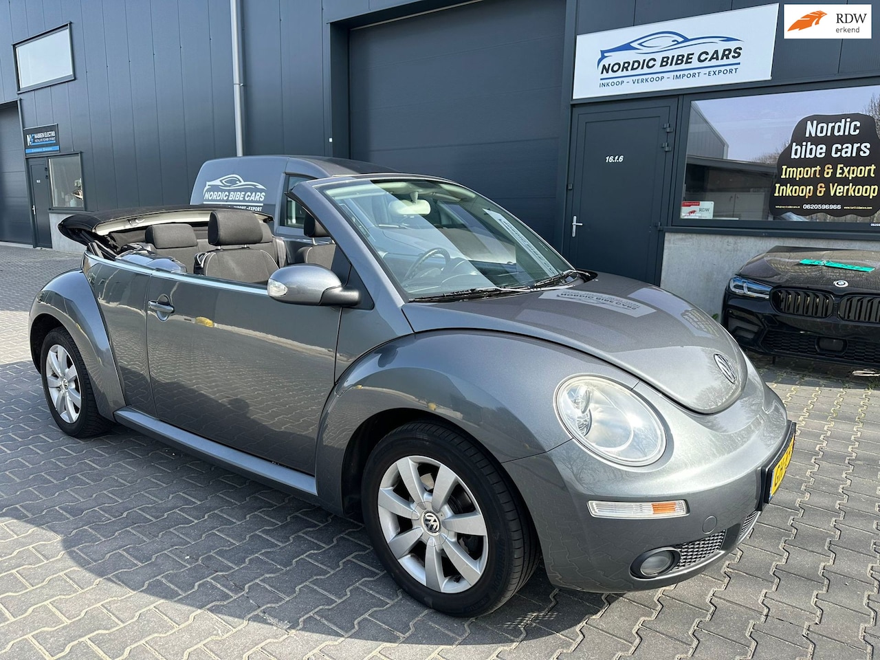 Volkswagen New Beetle Cabriolet - 1.4-16V Trendline 1.4-16V Trendline - AutoWereld.nl